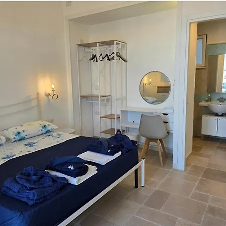 Aquarium Friends * Capri